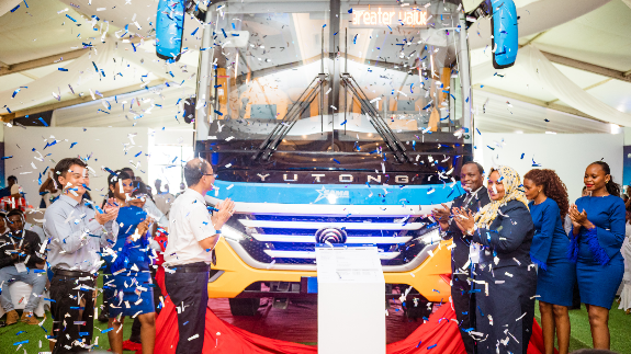 Yutong Bus presenta la nueva generación de autocar D14 en África