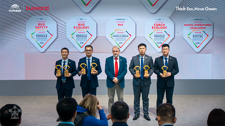 Yutong presenta la tecnología Long-Life para vehículos eléctricos en Busworld Europe 2025 y obtiene siete importantes premios Yutong presenta la tecnología Long-Life para vehículos eléctricos en Busworld Europe 2025 y obtiene siete importantes premios