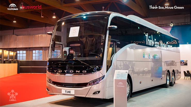 Yutong présente la technologie EV Long-Life à Busworld Europe 2025 et est récompensé par sept prix majeurs