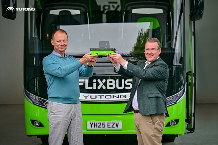 2,000th UK Yutong is FlixBus GT12 for First Bus West of England